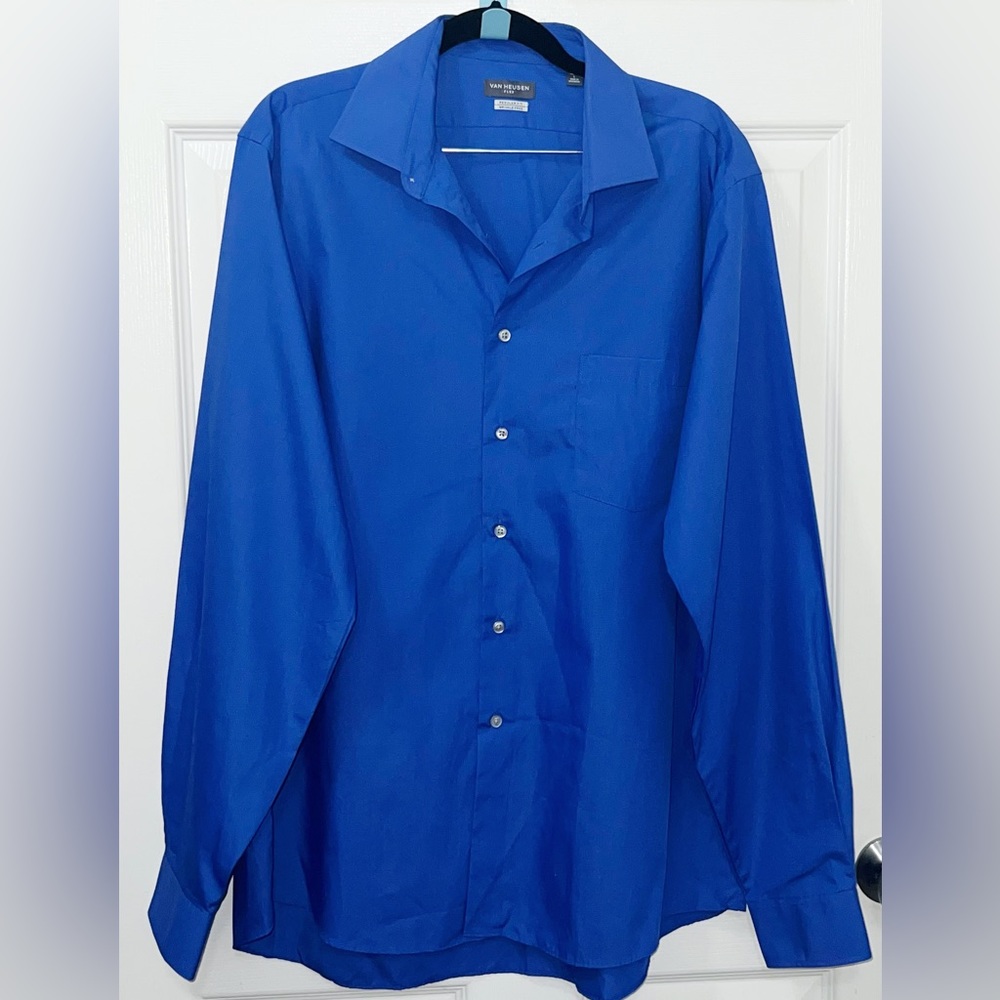 New Van Heusen Mens royal blue button down shirt Size Large